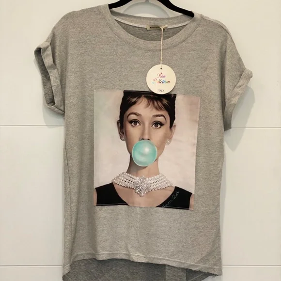 Beautiful Italian Top - Picture 3 of 4